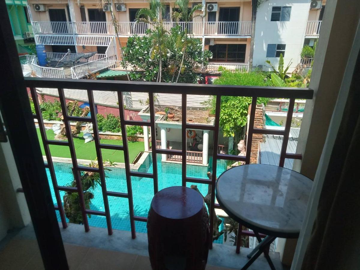 The Top Patong Resort Екстериор снимка