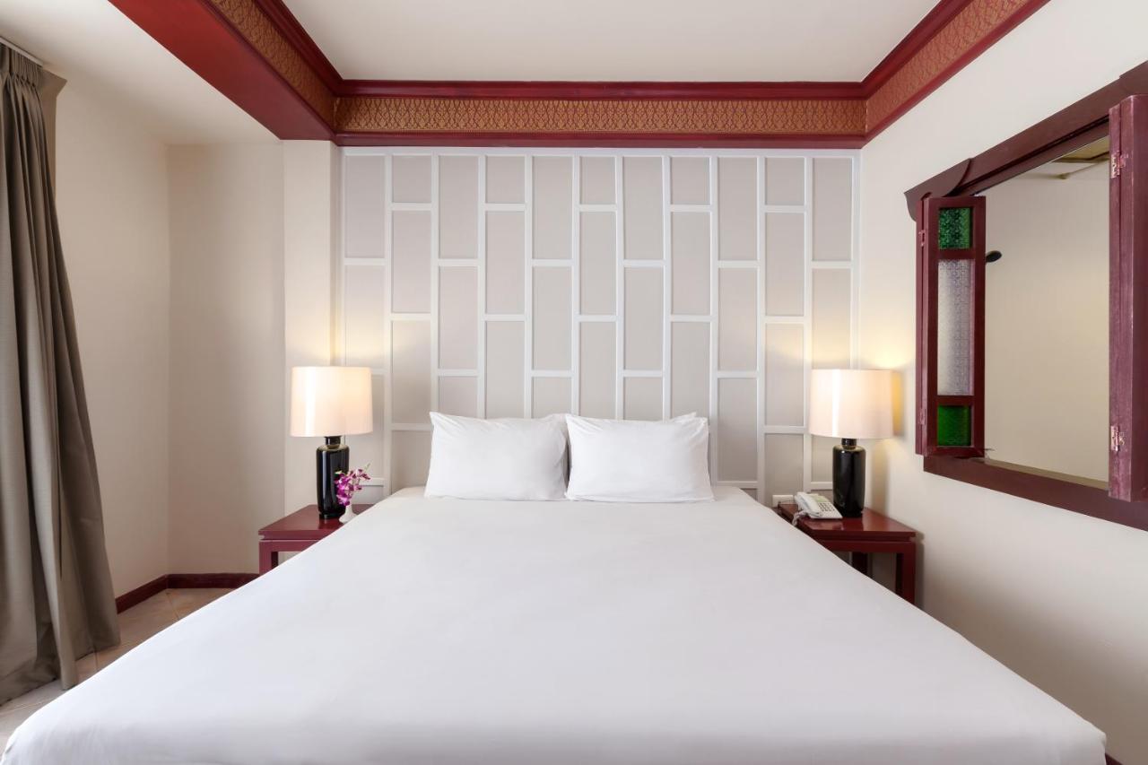 The Top Patong Resort Екстериор снимка