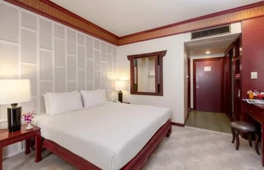 The Top Patong Resort Екстериор снимка